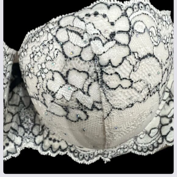 Victorias Secret Dream Angels Multi-way lightly padded Bling Rhinestone lace bra - Picture 4 of 8